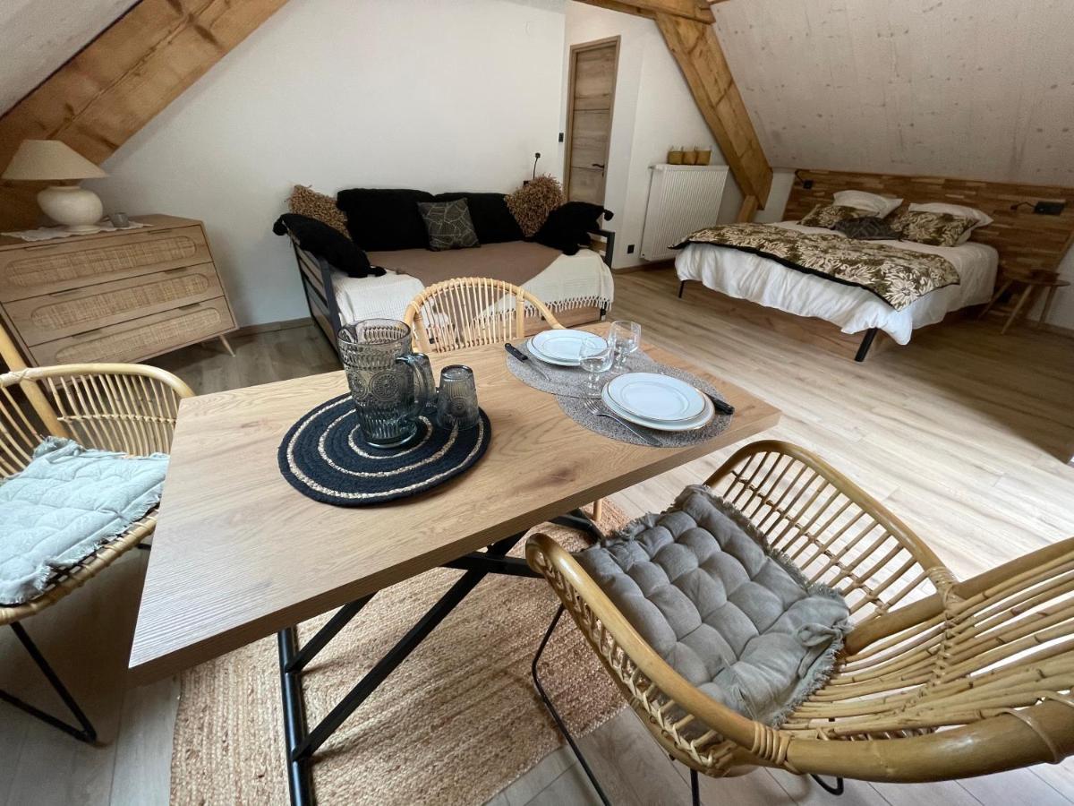 Chambres D'Hotes Les Chambres D'Elsa Albiez-Montrond Esterno foto