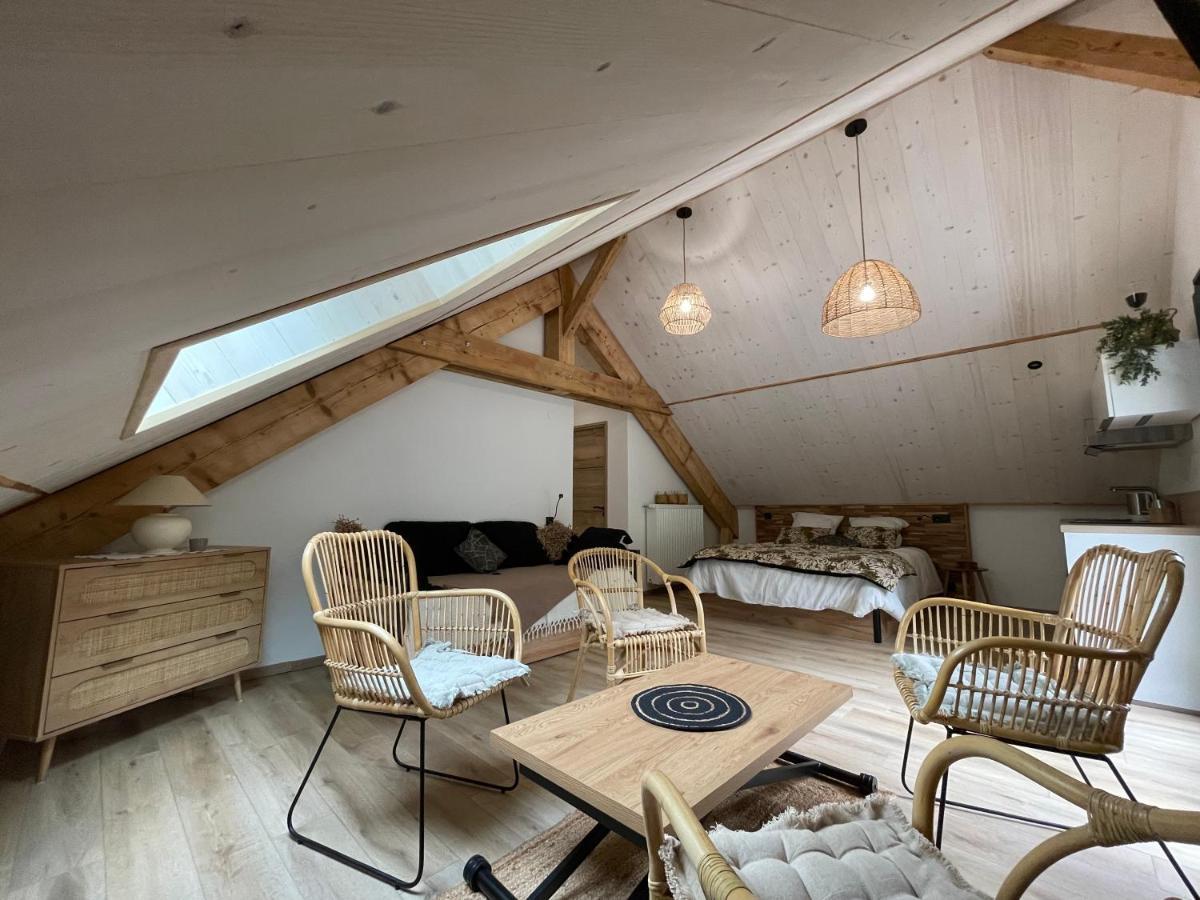 Chambres D'Hotes Les Chambres D'Elsa Albiez-Montrond Esterno foto